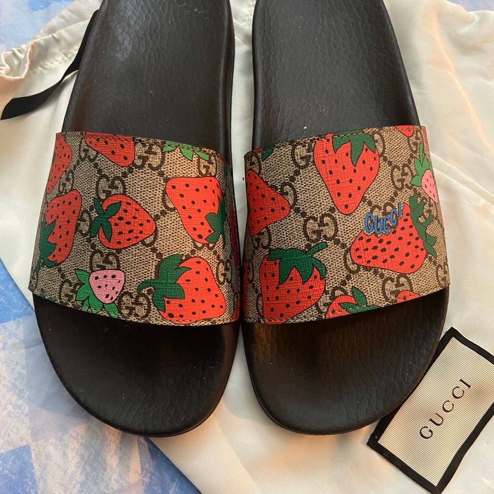 Gucci slides